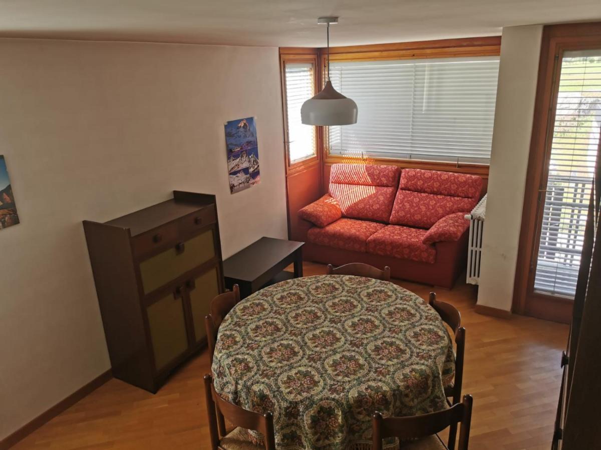 Homey Apartment In The Heart Of Cervinia بيريوِل تْشيرفينيا المظهر الخارجي الصورة